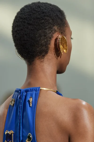 Look 98